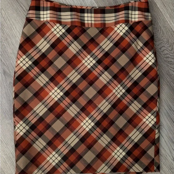The Limited Plaid Pencil Skirt in Tan and Brown - Picture 11 of 11